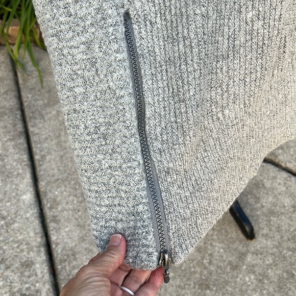 Oversized Comfy Sweater Light Gray Pullover Cowl Neck Womens Small - Picture 6 of 11